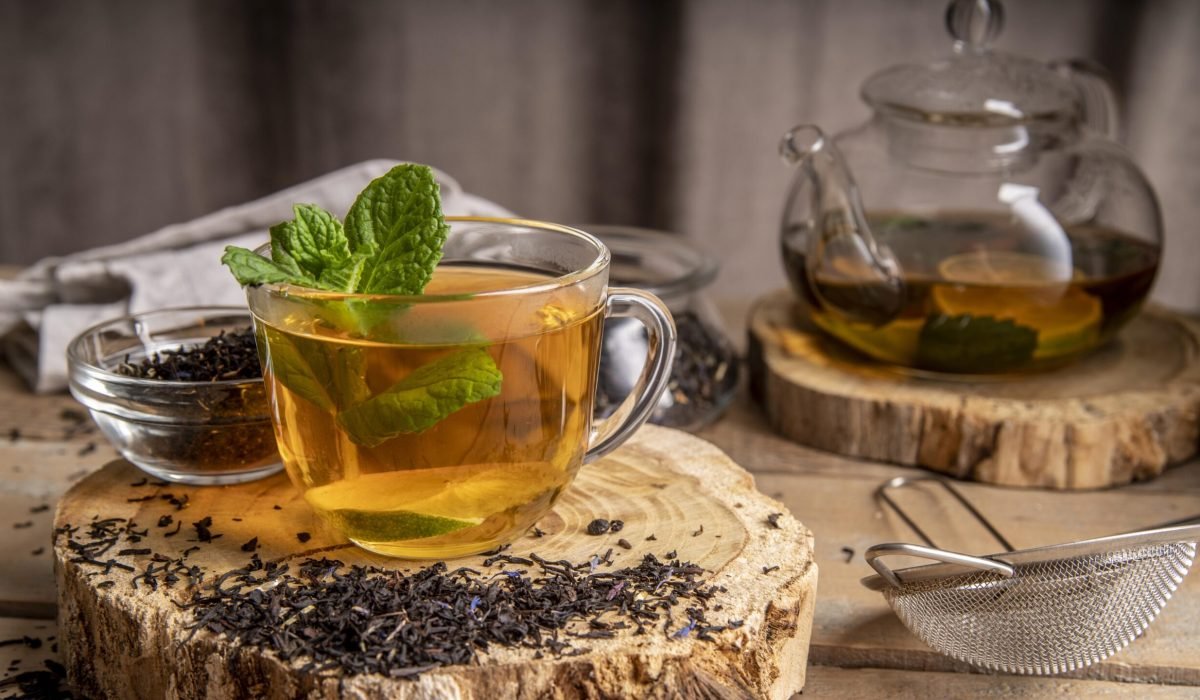 mint-cup-with-tea